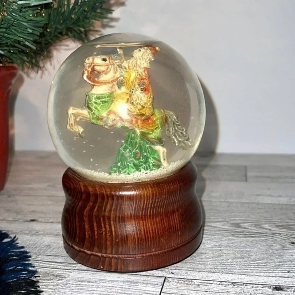 Vintage Handcrafted Silvestri “O Tannenbaum” Musical Snow Globe